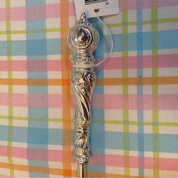 Silver Cake Server, Stainless Steel Embossed Wedding Cake Server, Artistic Home - Picture 8 of 16